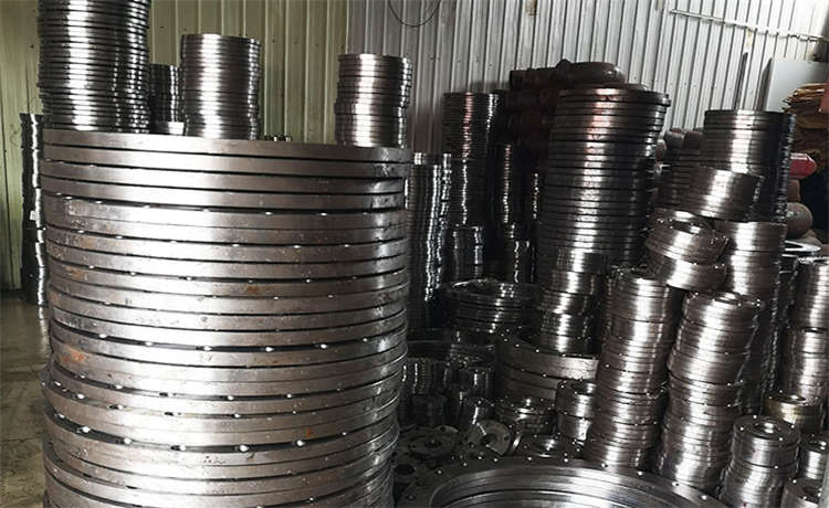 1724螺旋焊管，dn600螺旋管，鋼材場(chǎng)鋼護(hù)筒加工廠(chǎng)家，自來(lái)水防腐螺旋管廠(chǎng)家