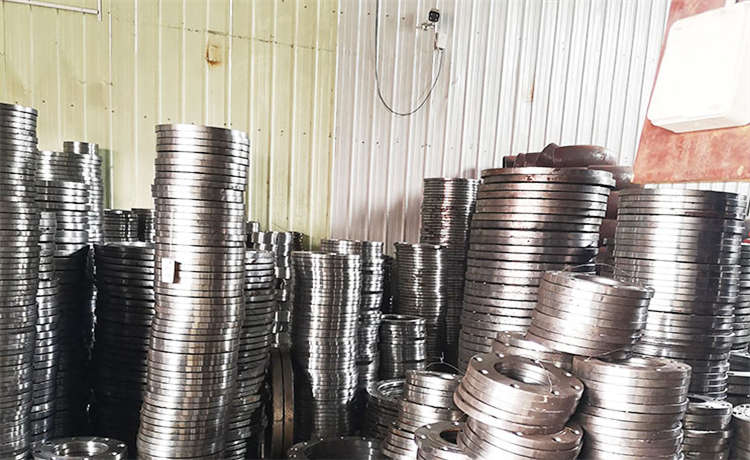 防城港2600mm螺旋鋼管，打樁螺旋鋼管，走水螺旋鋼管，大型知名螺旋鋼管生產(chǎn)廠家