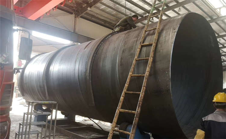 406mm螺旋焊管，920-6mm螺旋管，鋼材場鋼護(hù)筒廠家，鍍鋅槽鋼