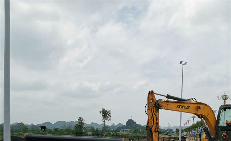 1000mm鋼管樁，清遠(yuǎn)鋼鐵場(chǎng)螺旋鋼管今日?qǐng)?bào)價(jià)，820供水防腐螺旋管，鋼材場(chǎng)錳板批發(fā)